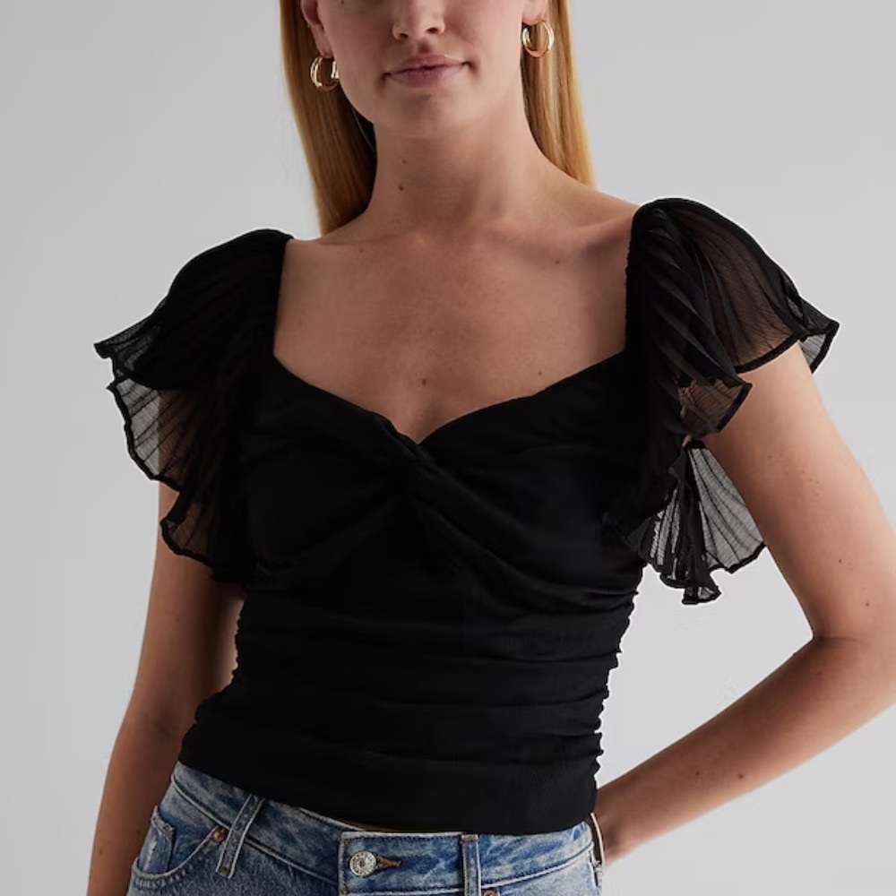 NWT Express Sweetheart Neckline Flutter Sleeve top in pitch black